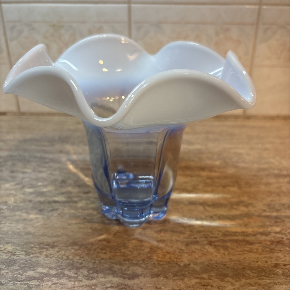 VTG Duncan Miller Canterbury Blue Opalescent Vase Dish 5" tall 6 Lobe Art Glass